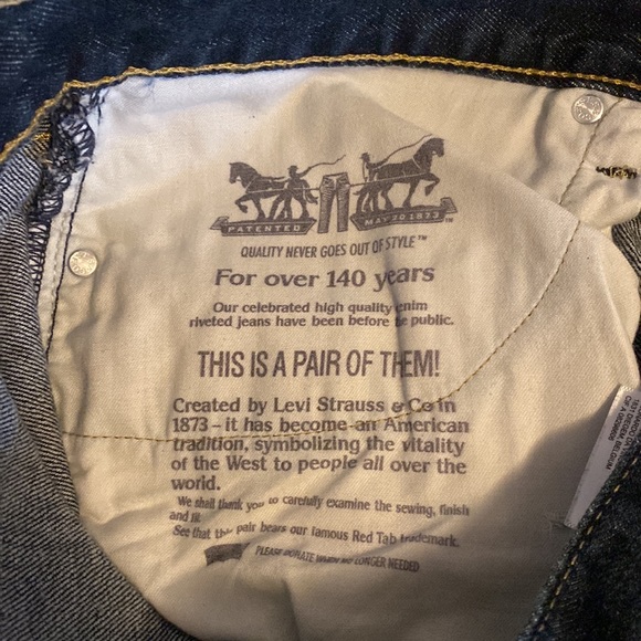 Men’s like new Levi’s - Picture 4 of 6